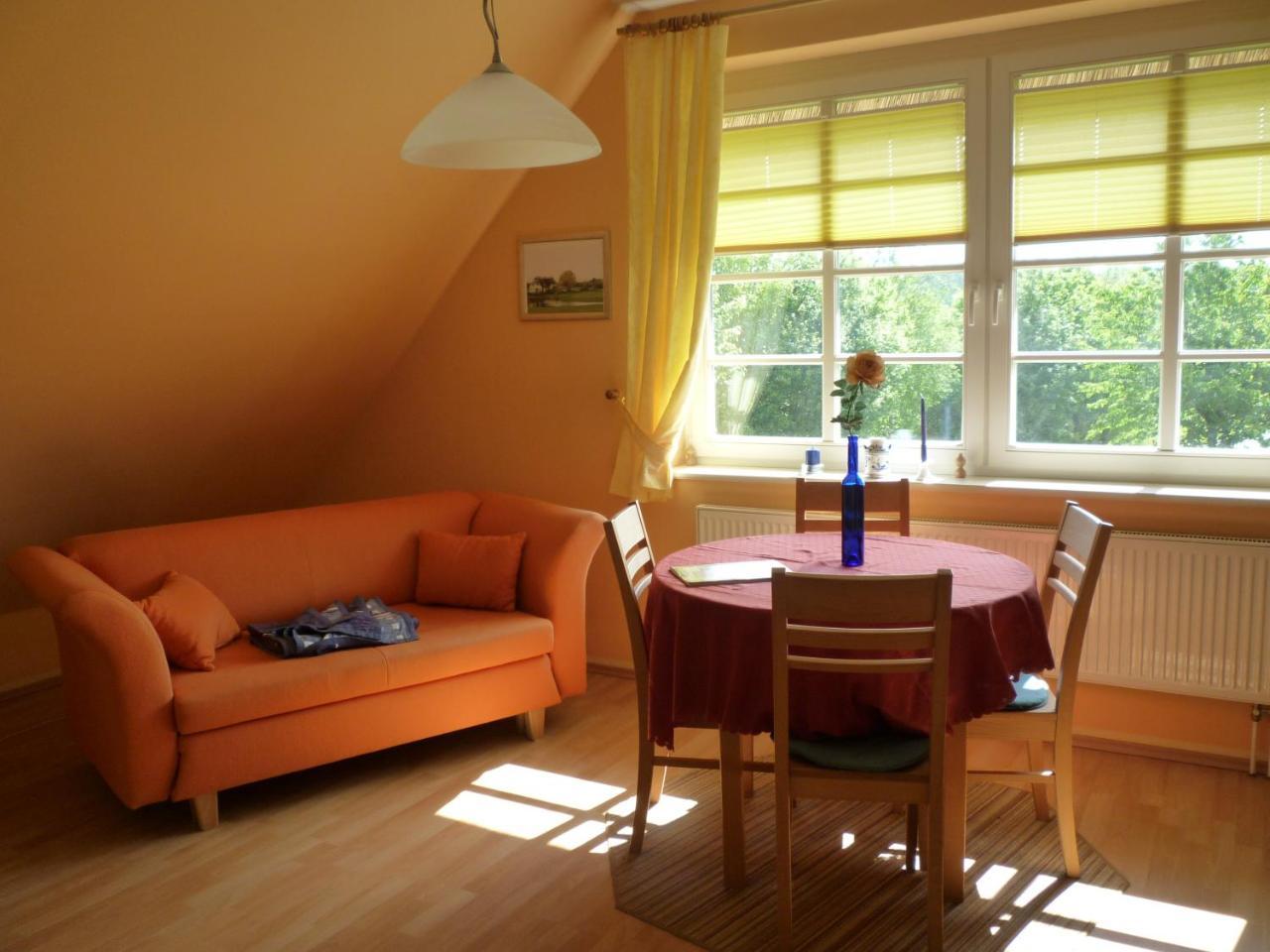 Golfcentrum Schloss Karnitz Ruegen 가르쯔 외부 사진